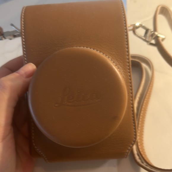 Leica D-Lux camera barely used. I’ve had for 5 months - Picture 6 of 9